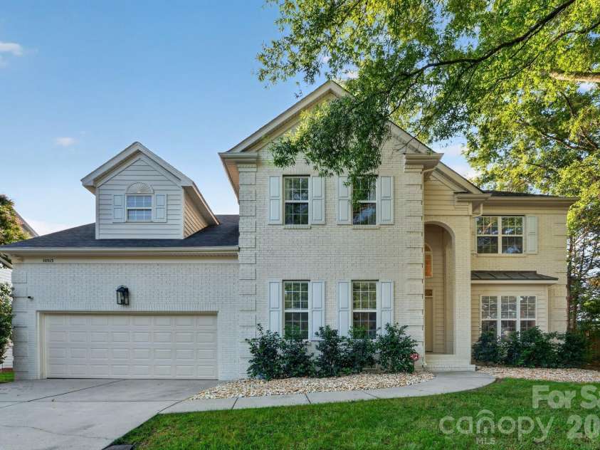 10513 Orchid Hill Lane, Charlotte, NC 28277.  MLS# CAR4435829, YatesRealty ID 36651. 