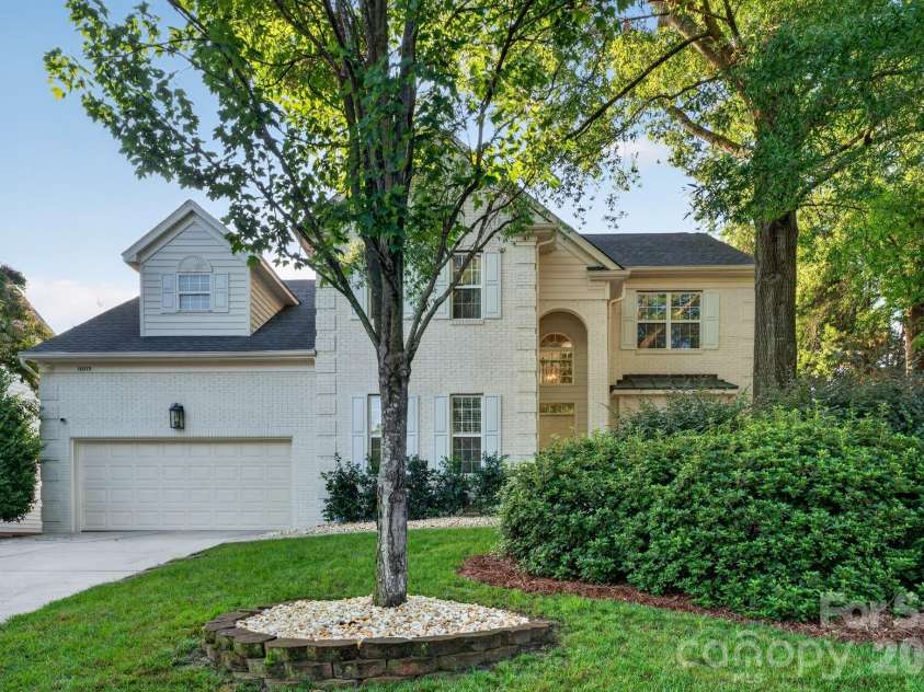 10513 Orchid Hill Lane, Charlotte, NC 28277.  MLS# CAR4435829, YatesRealty ID 36651. 