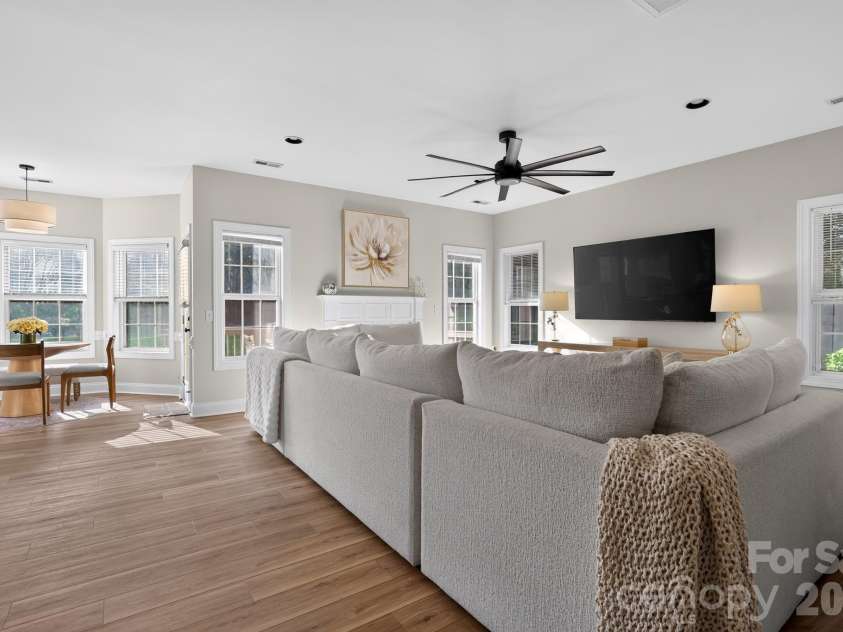 10513 Orchid Hill Lane, Charlotte, NC 28277.  MLS# CAR4435829, YatesRealty ID 36651. 