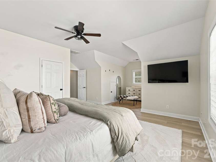 10513 Orchid Hill Lane, Charlotte, NC 28277.  MLS# CAR4435829, YatesRealty ID 36651. 