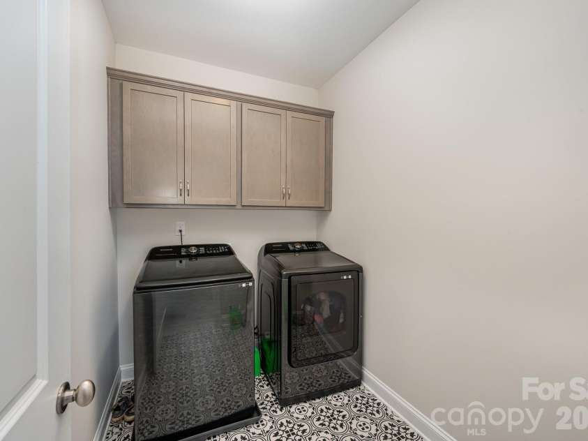 1390 Cedardale Lane, Denver, NC 28037.  MLS# CAR4394013, YatesRealty ID 36652. 