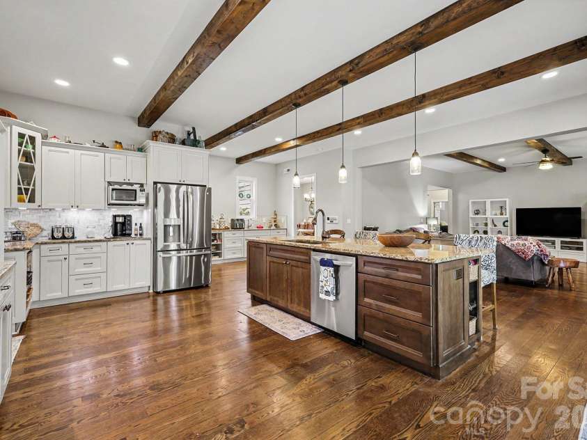 650 Elmhurst Drive, Fort Mill, SC 29715.  MLS# CAR4396878, YatesRealty ID 36653. 