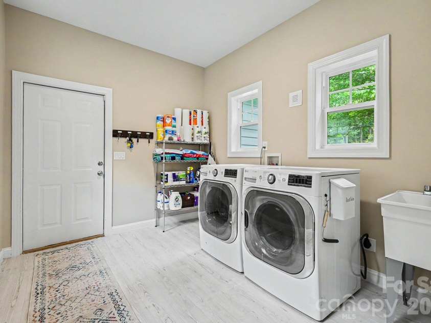 650 Elmhurst Drive, Fort Mill, SC 29715.  MLS# CAR4396878, YatesRealty ID 36653. 