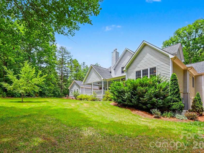 650 Elmhurst Drive, Fort Mill, SC 29715.  MLS# CAR4396878, YatesRealty ID 36653. 