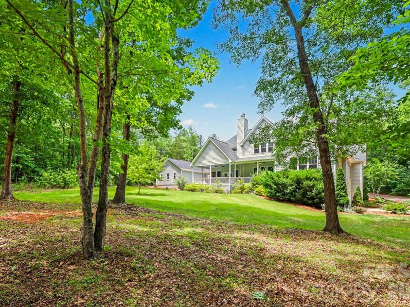 650 Elmhurst Drive, Fort Mill, SC 29715.  MLS# CAR4396878, YatesRealty ID 36653. 