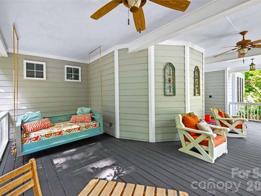 650 Elmhurst Drive, Fort Mill, SC 29715.  MLS# CAR4396878, YatesRealty ID 36653. 
