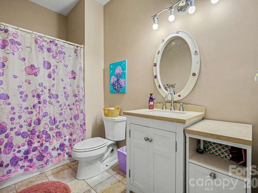 650 Elmhurst Drive, Fort Mill, SC 29715.  MLS# CAR4396878, YatesRealty ID 36653. ENSUITE BATH