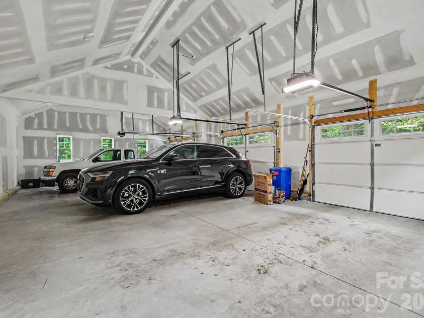 650 Elmhurst Drive, Fort Mill, SC 29715.  MLS# CAR4396878, YatesRealty ID 36653. NEW 3 CAR GARAGE