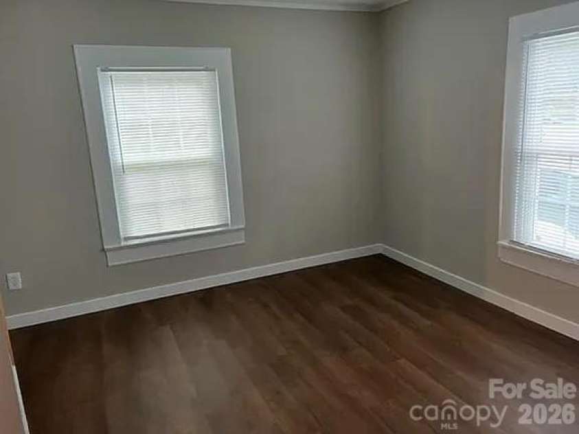 105 Pugh Street, Lexington, NC 27292.  MLS# CAR4403192, YatesRealty ID 36654. 