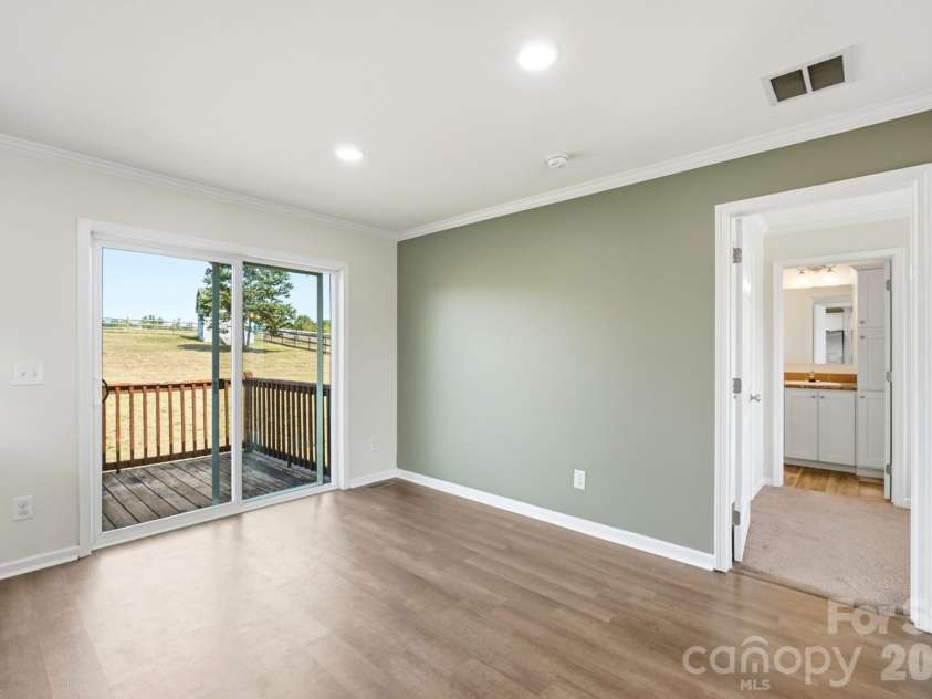 154 Back Acres Lane, Kannapolis, NC 28081.  MLS# CAR4402873, YatesRealty ID 36655. 