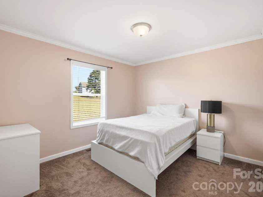 154 Back Acres Lane, Kannapolis, NC 28081.  MLS# CAR4402873, YatesRealty ID 36655. Bedroom 3