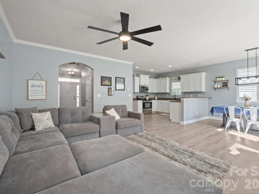 17120 Caldwell Track Drive, Huntersville, NC 28078.  MLS# CAR4402971, YatesRealty ID 36656. 