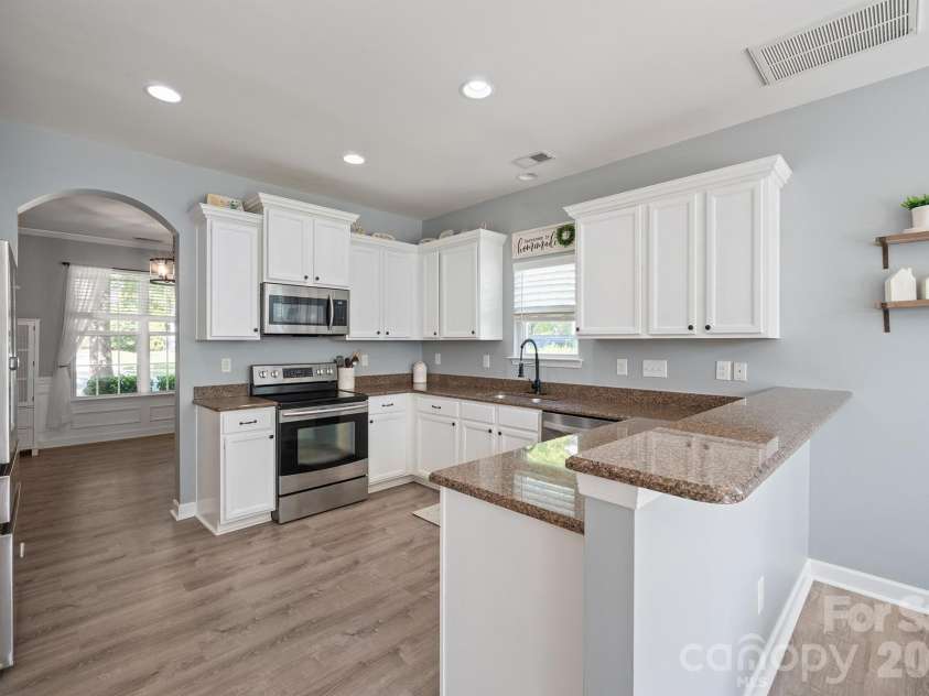 17120 Caldwell Track Drive, Huntersville, NC 28078.  MLS# CAR4402971, YatesRealty ID 36656. 