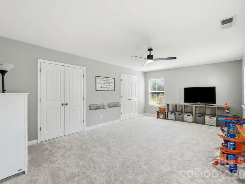 17120 Caldwell Track Drive, Huntersville, NC 28078.  MLS# CAR4421449, YatesRealty ID 36656. 