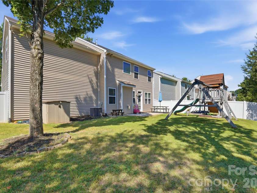 17120 Caldwell Track Drive, Huntersville, NC 28078.  MLS# CAR4421449, YatesRealty ID 36656. 