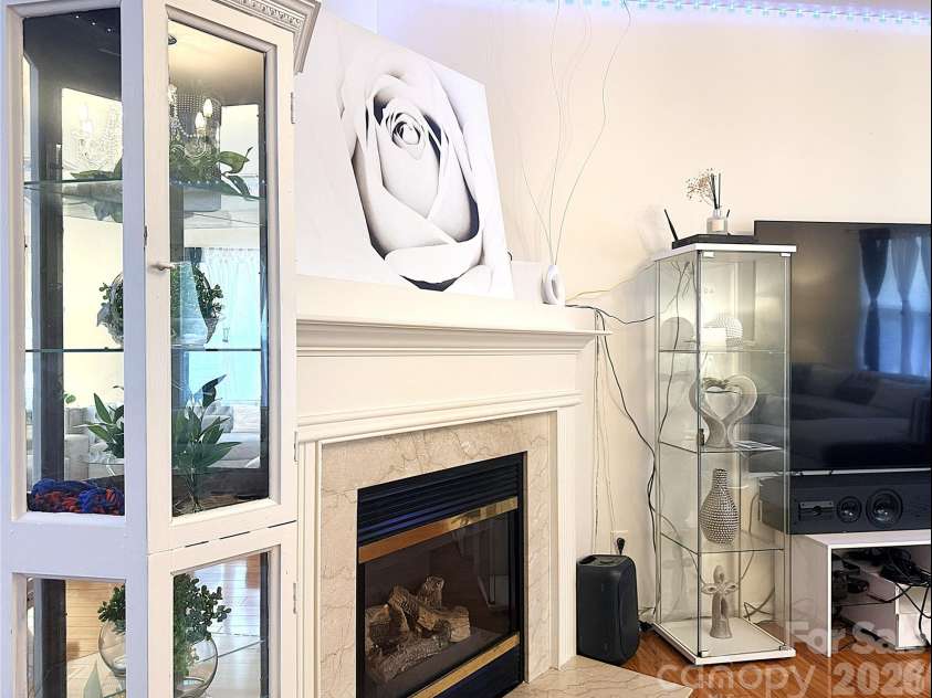 8703 Earthenware Drive, Charlotte, NC 28269.  MLS# CAR4402964, YatesRealty ID 36657. 