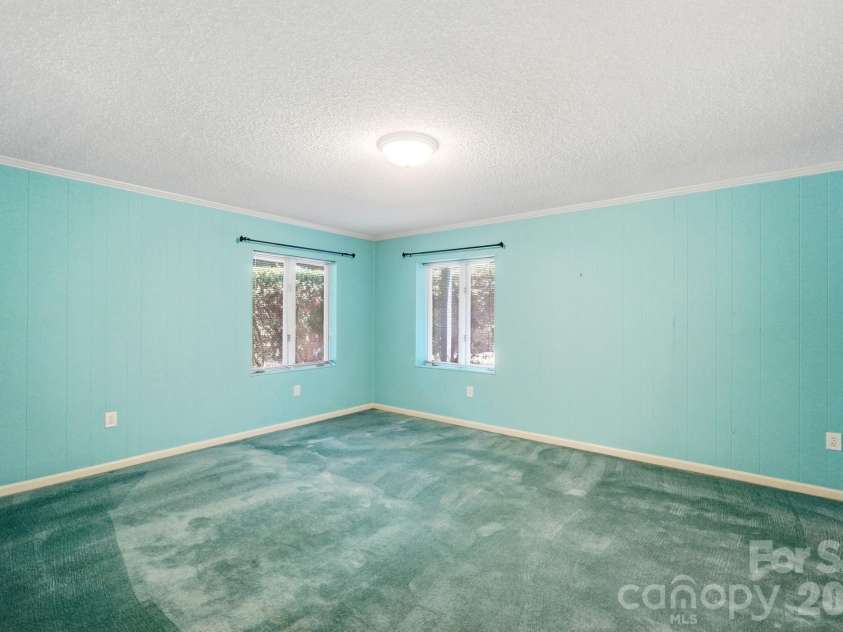 1507 Heatherloch Drive, Gastonia, NC 28054.  MLS# CAR4402680, YatesRealty ID 36658. Lower Level Bedroom 2