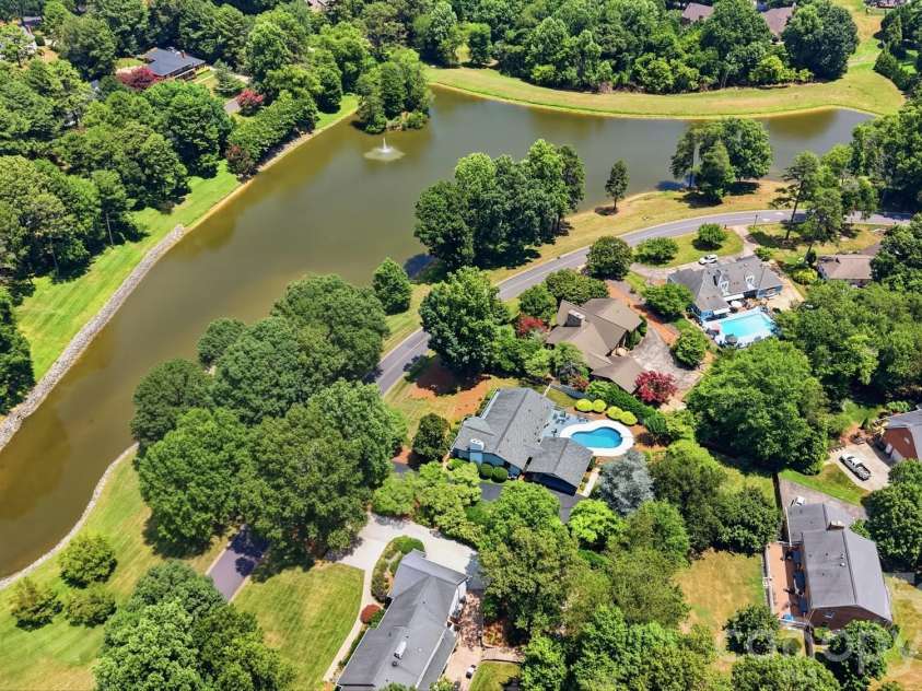 1507 Heatherloch Drive, Gastonia, NC 28054.  MLS# CAR4402680, YatesRealty ID 36658. Overlooking Loch Heather