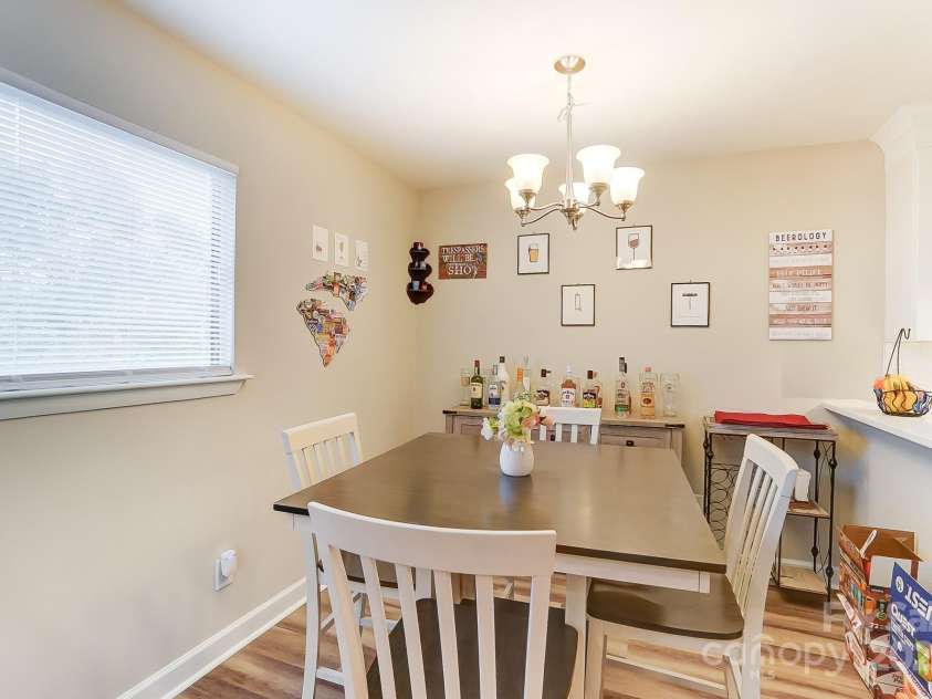 1605 Merry Oaks Road, Charlotte, NC 28205.  MLS# CAR4218519, YatesRealty ID 3666. 