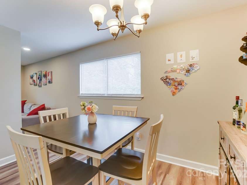 1605 Merry Oaks Road, Charlotte, NC 28205.  MLS# CAR4218519, YatesRealty ID 3666. 