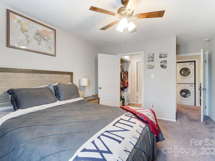 1605 Merry Oaks Road, Charlotte, NC 28205.  MLS# CAR4218519, YatesRealty ID 3666. 