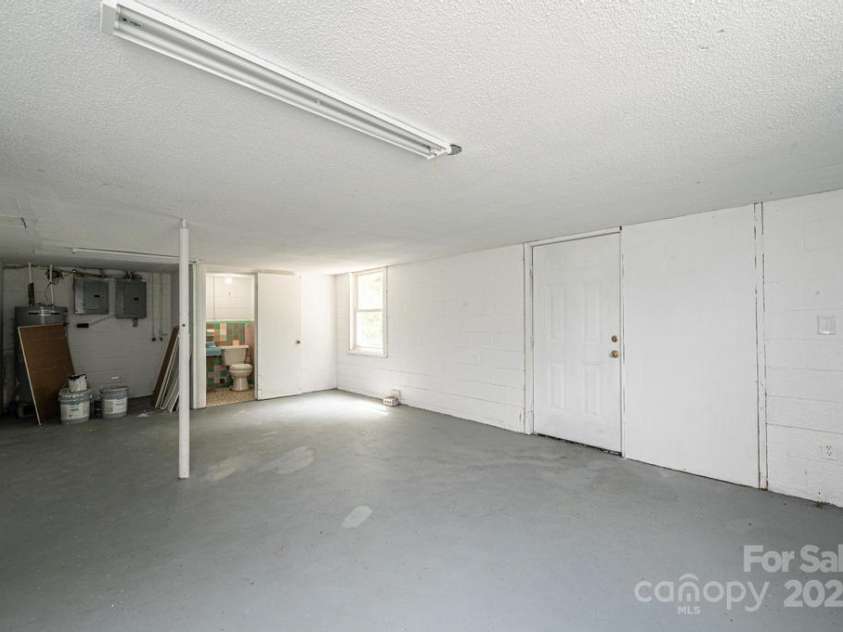 3398 Shamrock Heights, Hudson, NC 28638.  MLS# CAR4332297, YatesRealty ID 3666. 1412 square foot basement