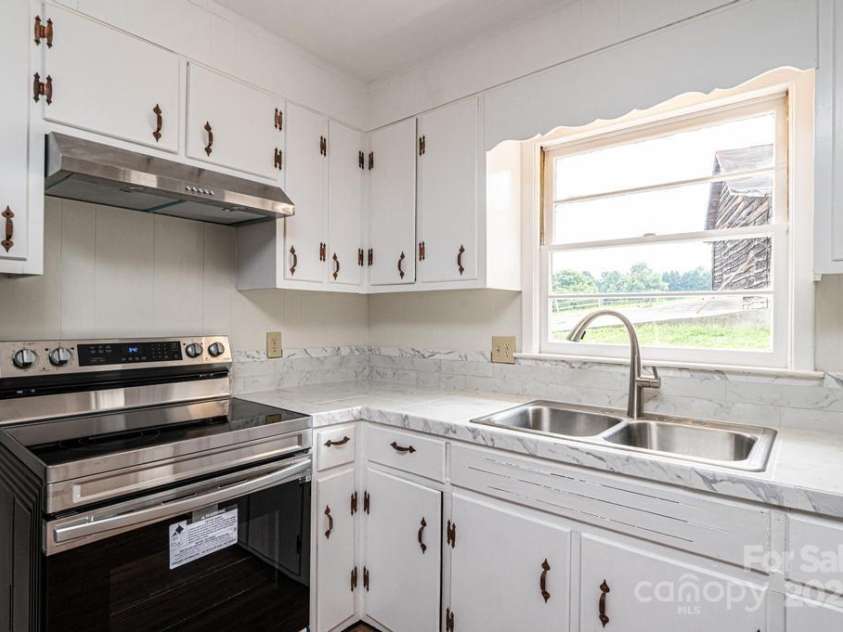 3398 Shamrock Heights, Hudson, NC 28638.  MLS# CAR4332297, YatesRealty ID 3666. 