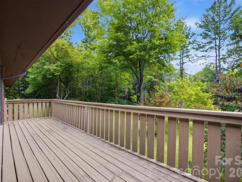1125 Brockmore Drive, Lenoir, NC 28645.  MLS# CAR4384614, YatesRealty ID 36661. 