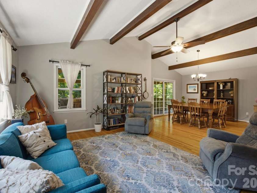 1125 Brockmore Drive, Lenoir, NC 28645.  MLS# CAR4384614, YatesRealty ID 36661. 