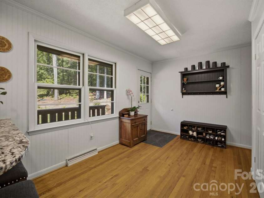 1125 Brockmore Drive, Lenoir, NC 28645.  MLS# CAR4384614, YatesRealty ID 36661. 