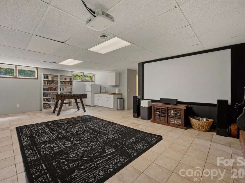 1125 Brockmore Drive, Lenoir, NC 28645.  MLS# CAR4384614, YatesRealty ID 36661. 