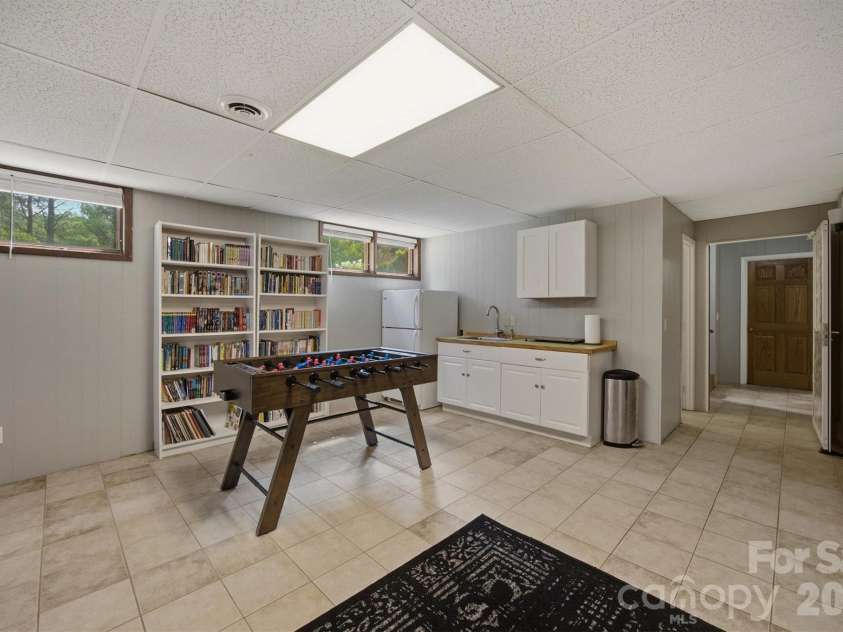 1125 Brockmore Drive, Lenoir, NC 28645.  MLS# CAR4384614, YatesRealty ID 36661. 