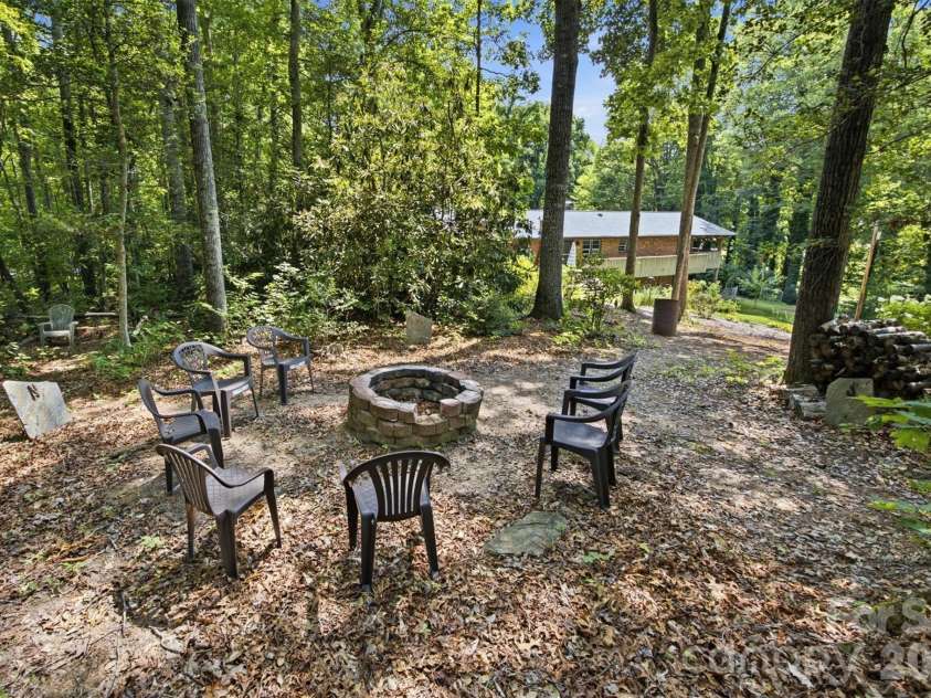 1125 Brockmore Drive, Lenoir, NC 28645.  MLS# CAR4384614, YatesRealty ID 36661. 