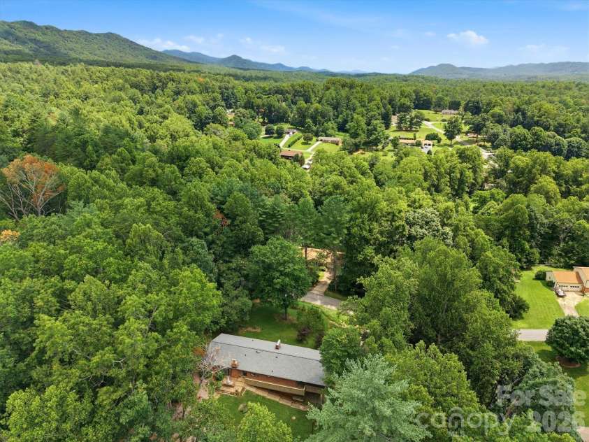 1125 Brockmore Drive, Lenoir, NC 28645.  MLS# CAR4384614, YatesRealty ID 36661. 