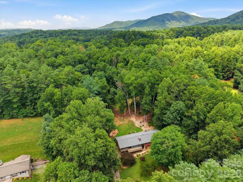 1125 Brockmore Drive, Lenoir, NC 28645.  MLS# CAR4384614, YatesRealty ID 36661. 