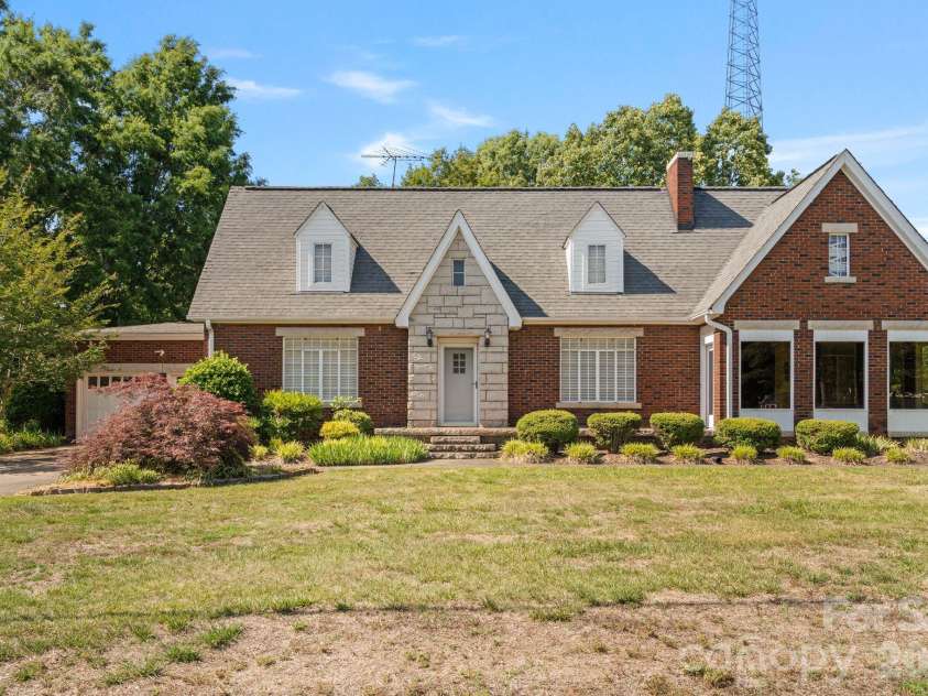 4255 NC Hwy 24/27 Highway, Midland, NC 28107.  MLS# CAR4403252, YatesRealty ID 36662. 