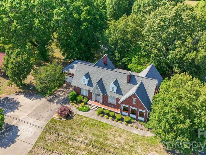 4255 NC Hwy 24/27 Highway, Midland, NC 28107.  MLS# CAR4403252, YatesRealty ID 36662. 