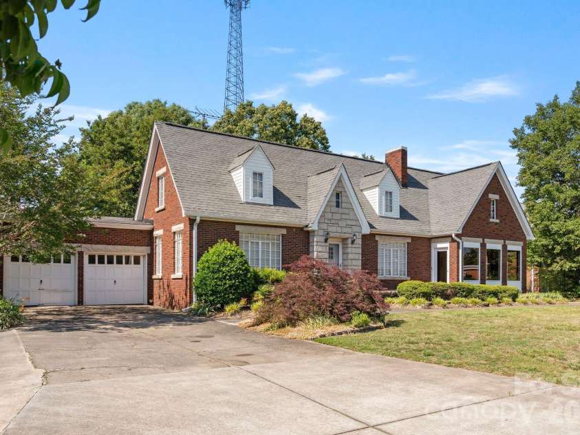 4255 NC Hwy 24/27 Highway, Midland, NC 28107.  MLS# CAR4403252, YatesRealty ID 36662. 