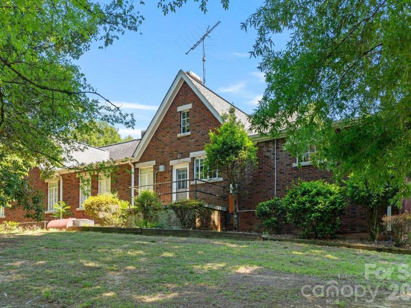 4255 NC Hwy 24/27 Highway, Midland, NC 28107.  MLS# CAR4403252, YatesRealty ID 36662. 