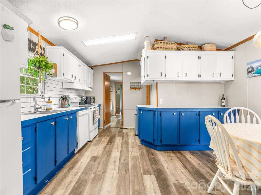 474 Rose Hill Road, Asheville, NC 28803.  MLS# CAR4403642, YatesRealty ID 36665. 