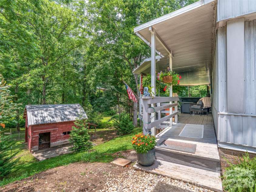 474 Rose Hill Road, Asheville, NC 28803.  MLS# CAR4403642, YatesRealty ID 36665. 
