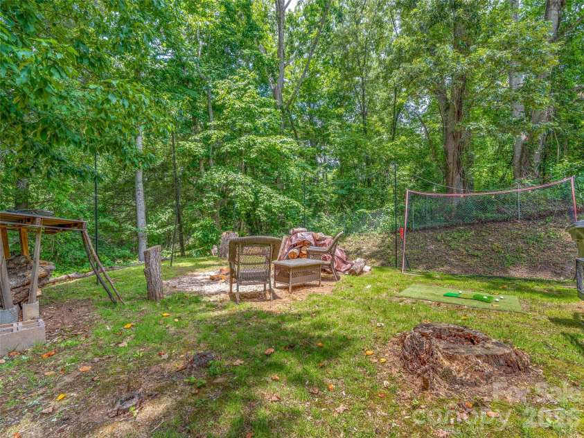 474 Rose Hill Road, Asheville, NC 28803.  MLS# CAR4403642, YatesRealty ID 36665. 