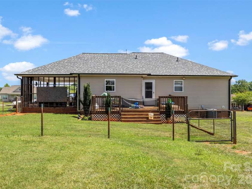 5115 Tonys Way, Vale, NC 28168.  MLS# CAR4403392, YatesRealty ID 36666. 