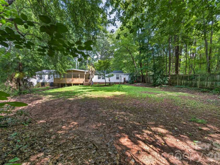 4014 Eutaw Drive, Waxhaw, NC 28173.  MLS# CAR4403095, YatesRealty ID 36667. Back yard