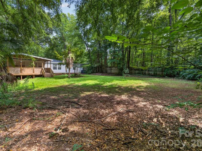 4014 Eutaw Drive, Waxhaw, NC 28173.  MLS# CAR4403095, YatesRealty ID 36667. Back yard