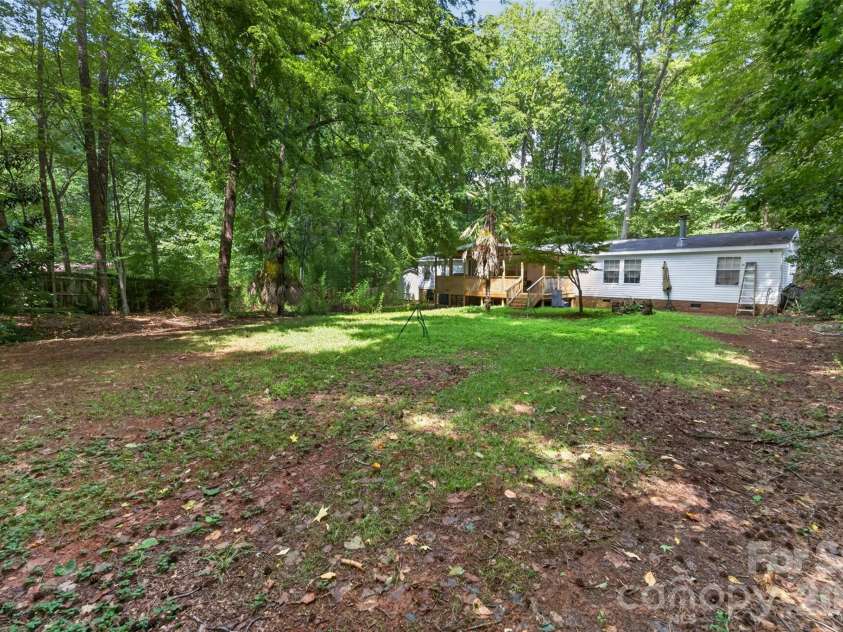 4014 Eutaw Drive, Waxhaw, NC 28173.  MLS# CAR4403095, YatesRealty ID 36667. Back yard