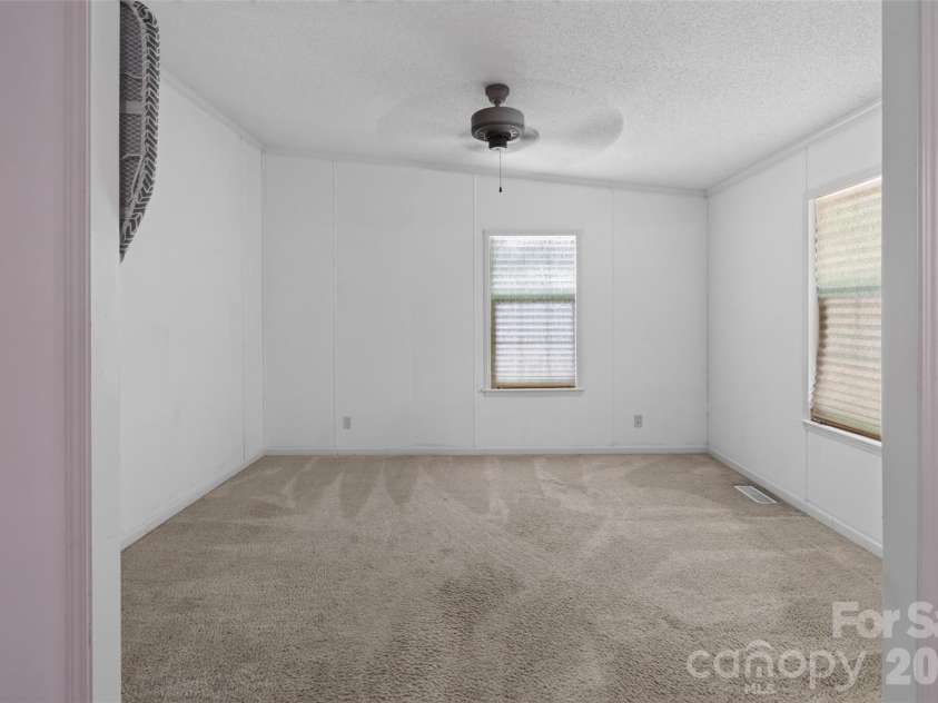 4014 Eutaw Drive, Waxhaw, NC 28173.  MLS# CAR4403095, YatesRealty ID 36667. Flex Area different Angle