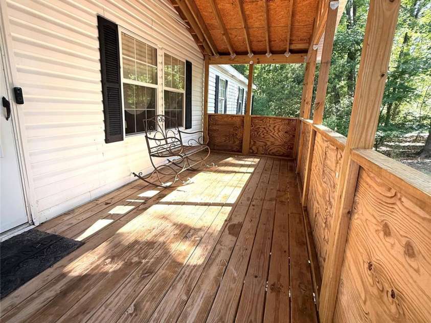 4014 Eutaw Drive, Waxhaw, NC 28173.  MLS# CAR4403095, YatesRealty ID 36667. Front Porch