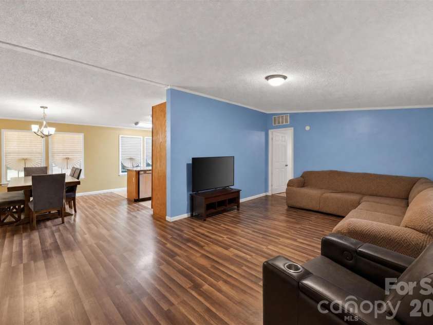 4014 Eutaw Drive, Waxhaw, NC 28173.  MLS# CAR4403095, YatesRealty ID 36667. Living Room