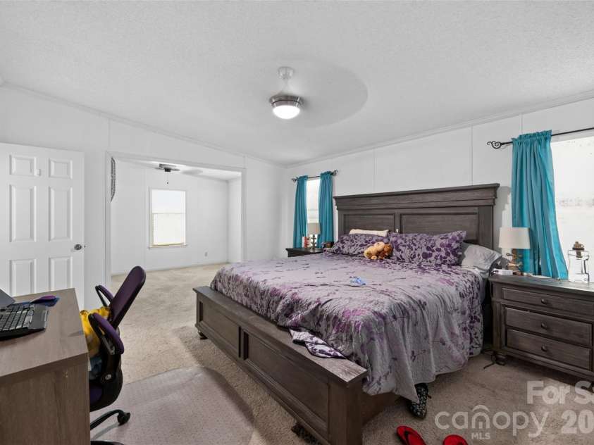 4014 Eutaw Drive, Waxhaw, NC 28173.  MLS# CAR4403095, YatesRealty ID 36667. Primary Suite